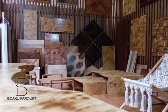 Shtrimi Imitim Parketi, Pllaka Parket Veshje Mozaik, Parket druri per Kuzhina, SOLID SURFACE Parket Parket ne Berat, Parket ne Kuçove, Parket ne Çorovod, Parket ne Poliçan, Parket ne Ura Vajgurore,